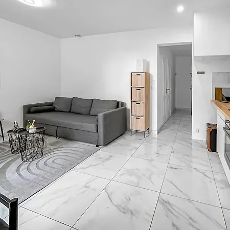 Apartment Moderne Et Lumineux A *