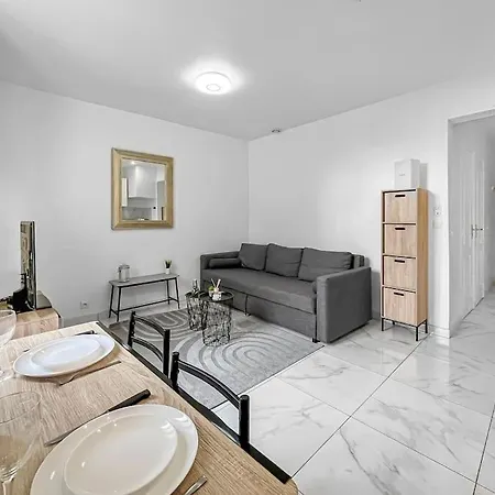 Moderne Et Lumineux A